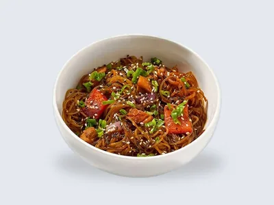 Фунчоза с курицей и овощами